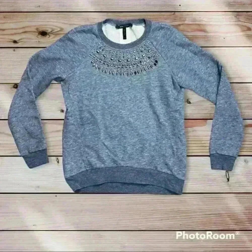 BCBG Maxazria embellished long sleeve XS sweatshirt